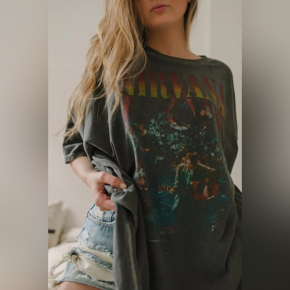 Vintage Style Nirvana Unplugged Urban Outfitters Oversized T-Shirt Dress - Picture 1 of 6